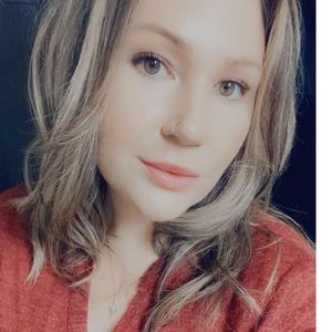 Meet your Posher, Chelsey